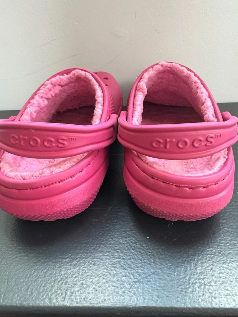 CROCS Classic Cozy Sherpa Lined Fuchsia/Hyper Pink Clog W7/M5 - Picture 6 of 10
